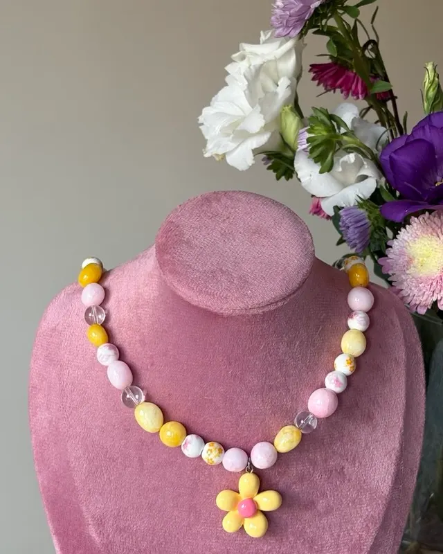 “Daisy” necklace